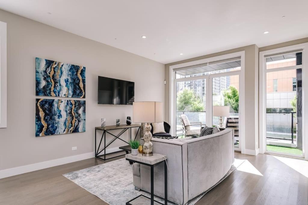 Stunning Duplex Condo #1 - Downtown River North Chicago Buitenkant foto